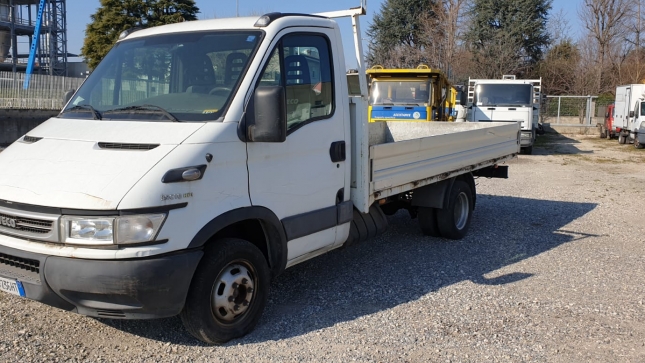 4906319  Furgoni Autocarri IVECO IVECO