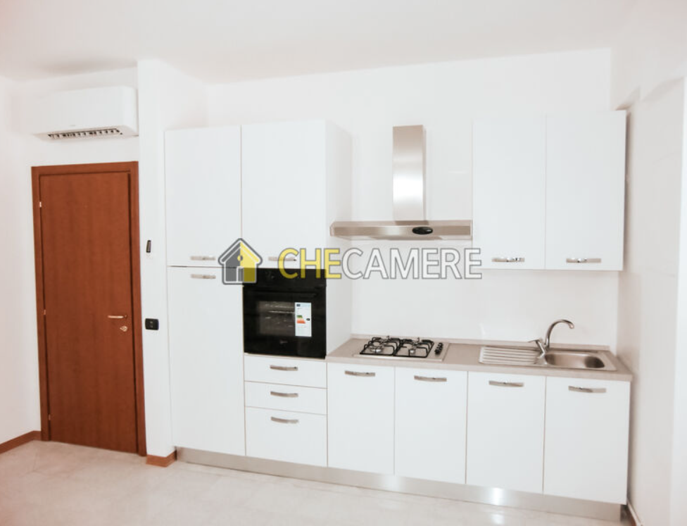 4933690  in affitto appartamento viale