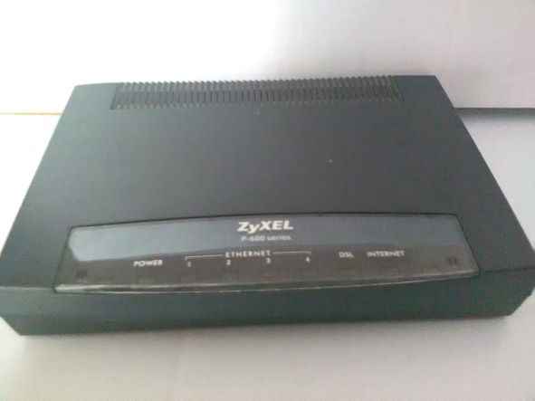 4849138 Modem Router Zyxel P-660H-D1