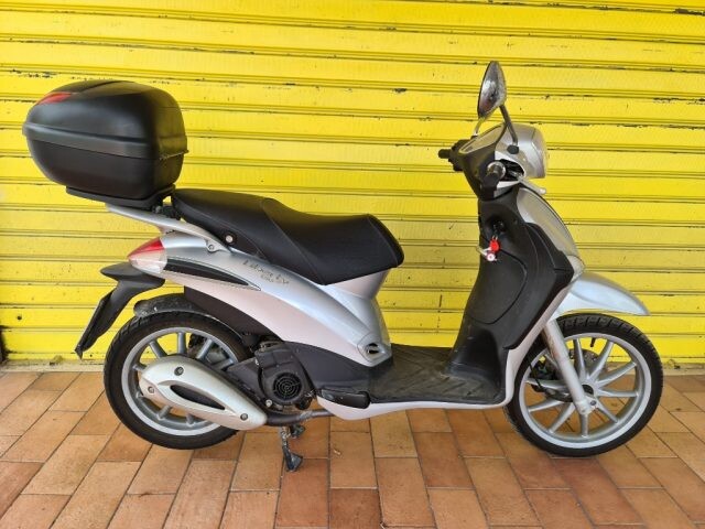 4909557  PIAGGIO Liberty 150 UNIPRO KM